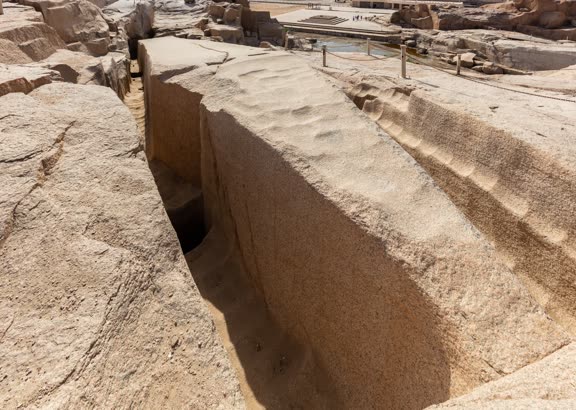 Obelisco inacabado, Asuán, Egipto, 2022-04-01, DD 154
