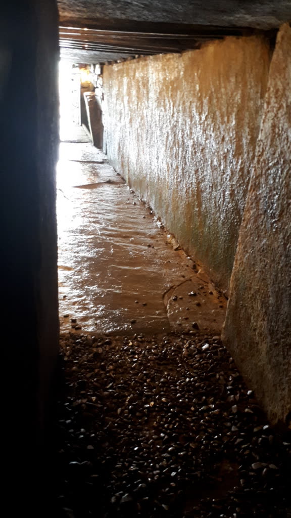The entrance corridor at Maeshowe - geograph.org.uk - 6215585