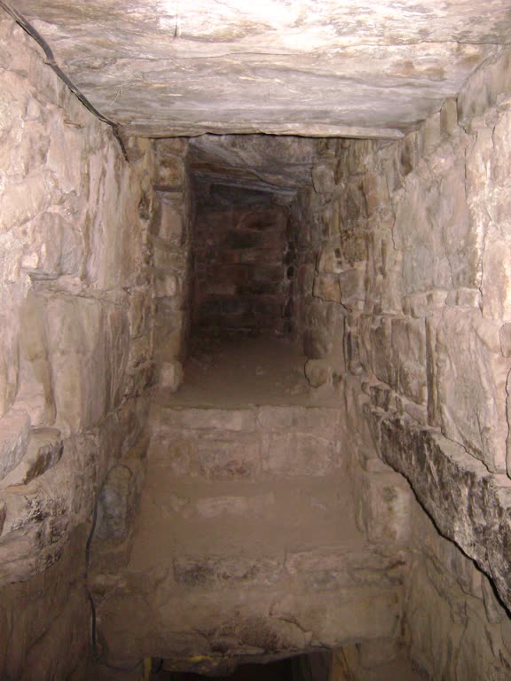 Chavin de Huantar Galerias de El Castillo 06122009