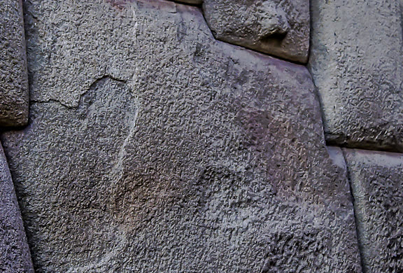 La piedra de los doce ángulos, en calle Hatun Rumiyoc, Cuzco 05